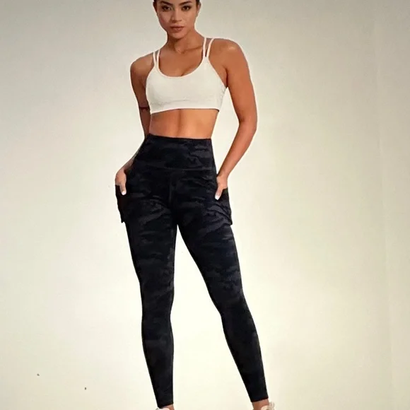 ❣️5|$25❣️Leggings with pockets for women, high waisted, seamless. 🆕 - Picture 3 of 6